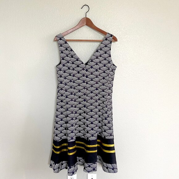 Nine West Double V Fit & Flare Midi Dress Women's 14 Black Geometric Sleeveless - Picture 6 of 10